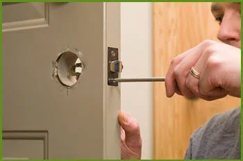 Neighborhood Locksmith Services Homestead, FL 305-307-5761 - 13-lock-replace