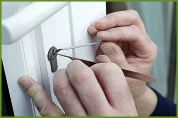 Neighborhood Locksmith Services Homestead, FL 305-307-5761 - 3-cheap-locksmith-near-me
